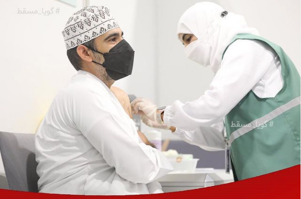 وزارت بهداشت عمان فاصله زمانی بین دوز دوم و سوم واکسن کرونا را از 6 ماه به 3 ماه کاهش داد